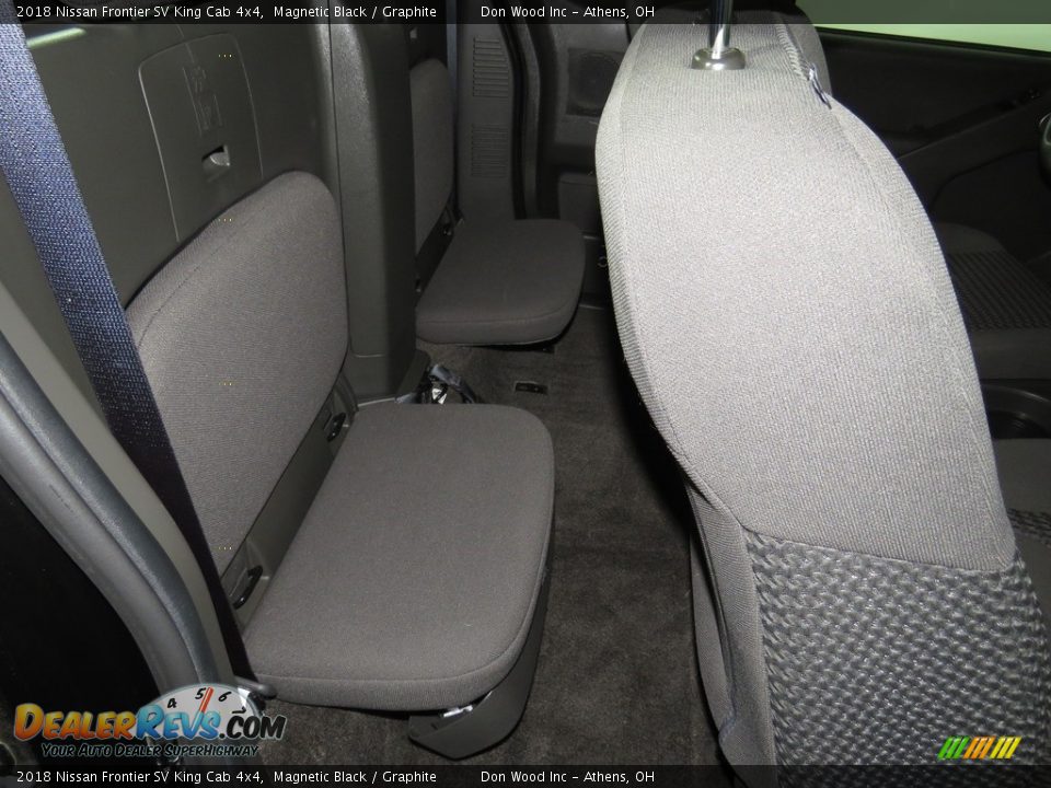2018 Nissan Frontier SV King Cab 4x4 Magnetic Black / Graphite Photo #22