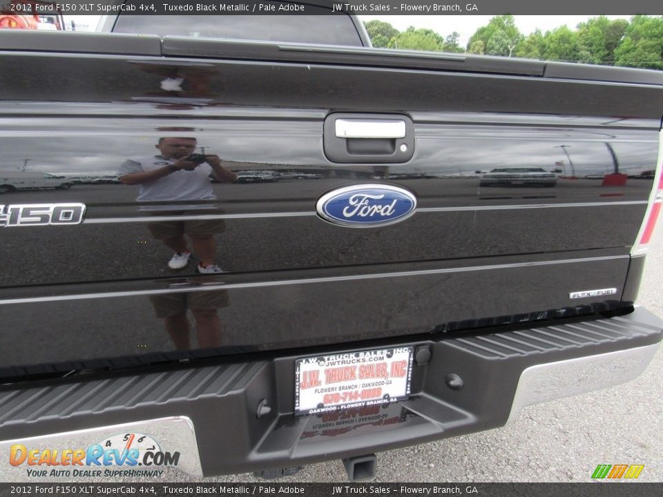 2012 Ford F150 XLT SuperCab 4x4 Tuxedo Black Metallic / Pale Adobe Photo #11