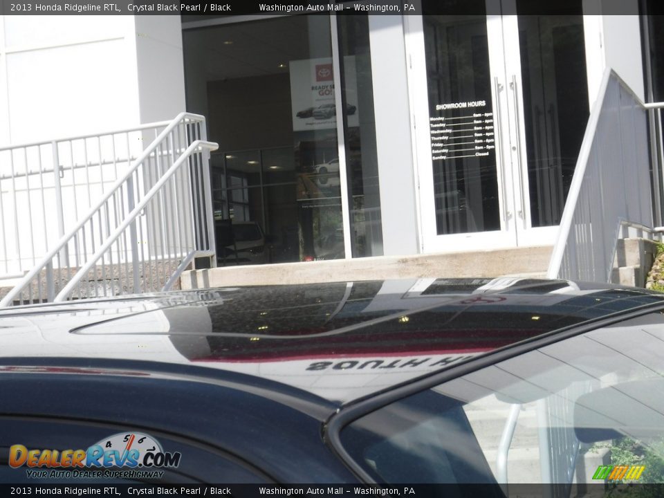 2013 Honda Ridgeline RTL Crystal Black Pearl / Black Photo #10