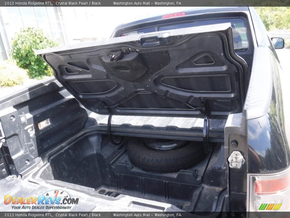 2013 Honda Ridgeline RTL Crystal Black Pearl / Black Photo #19