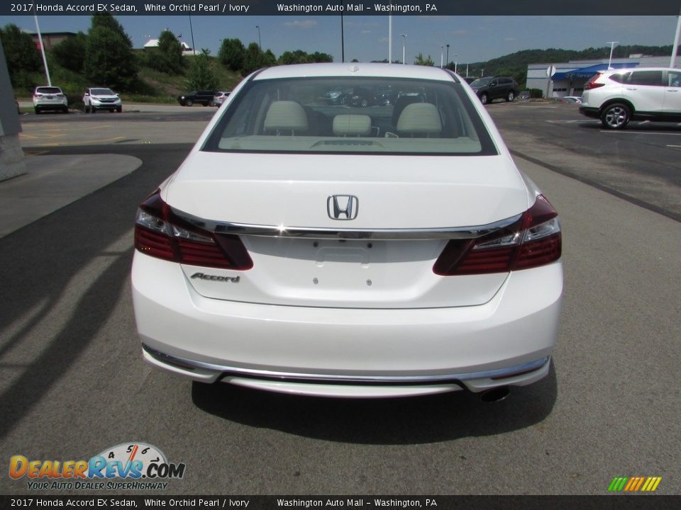 2017 Honda Accord EX Sedan White Orchid Pearl / Ivory Photo #9