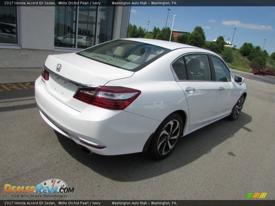 2017 Honda Accord EX Sedan White Orchid Pearl / Ivory Photo #10