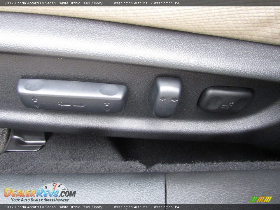 2017 Honda Accord EX Sedan White Orchid Pearl / Ivory Photo #16