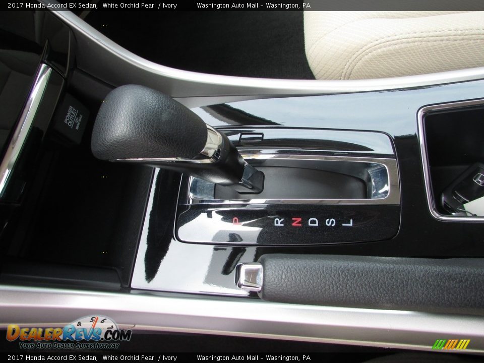2017 Honda Accord EX Sedan White Orchid Pearl / Ivory Photo #18