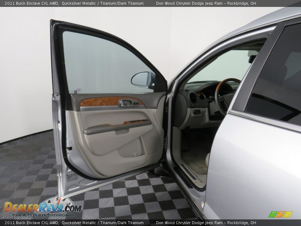 2011 Buick Enclave CXL AWD Quicksilver Metallic / Titanium/Dark Titanium Photo #31