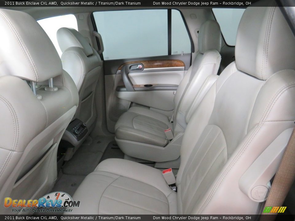 2011 Buick Enclave CXL AWD Quicksilver Metallic / Titanium/Dark Titanium Photo #34
