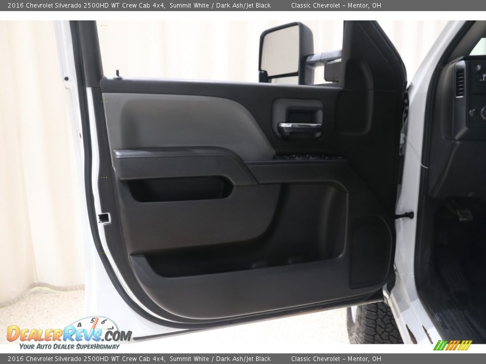 Door Panel of 2016 Chevrolet Silverado 2500HD WT Crew Cab 4x4 Photo #4