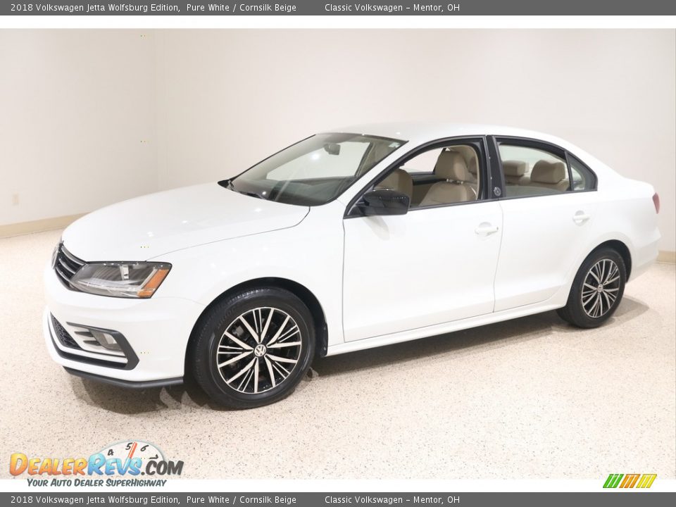 Front 3/4 View of 2018 Volkswagen Jetta Wolfsburg Edition Photo #3