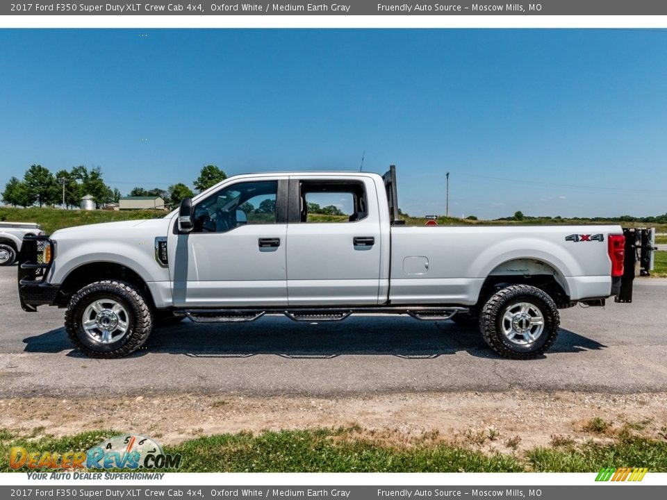 2017 Ford F350 Super Duty XLT Crew Cab 4x4 Oxford White / Medium Earth Gray Photo #7