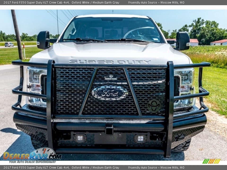 2017 Ford F350 Super Duty XLT Crew Cab 4x4 Oxford White / Medium Earth Gray Photo #9