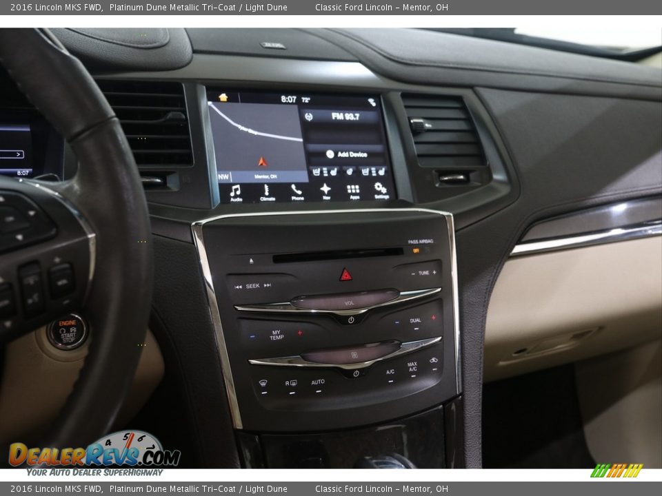 Controls of 2016 Lincoln MKS FWD Photo #9