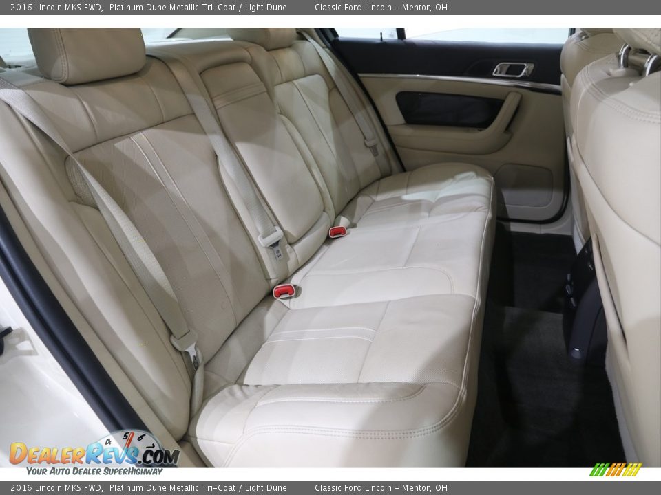 Rear Seat of 2016 Lincoln MKS FWD Photo #16
