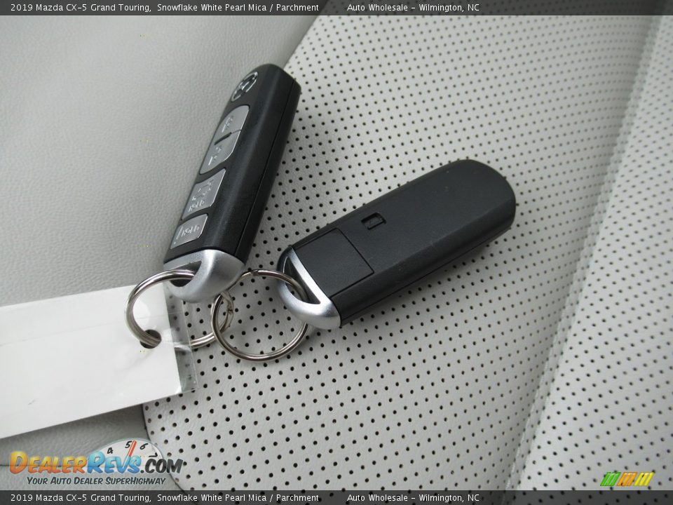 Keys of 2019 Mazda CX-5 Grand Touring Photo #20