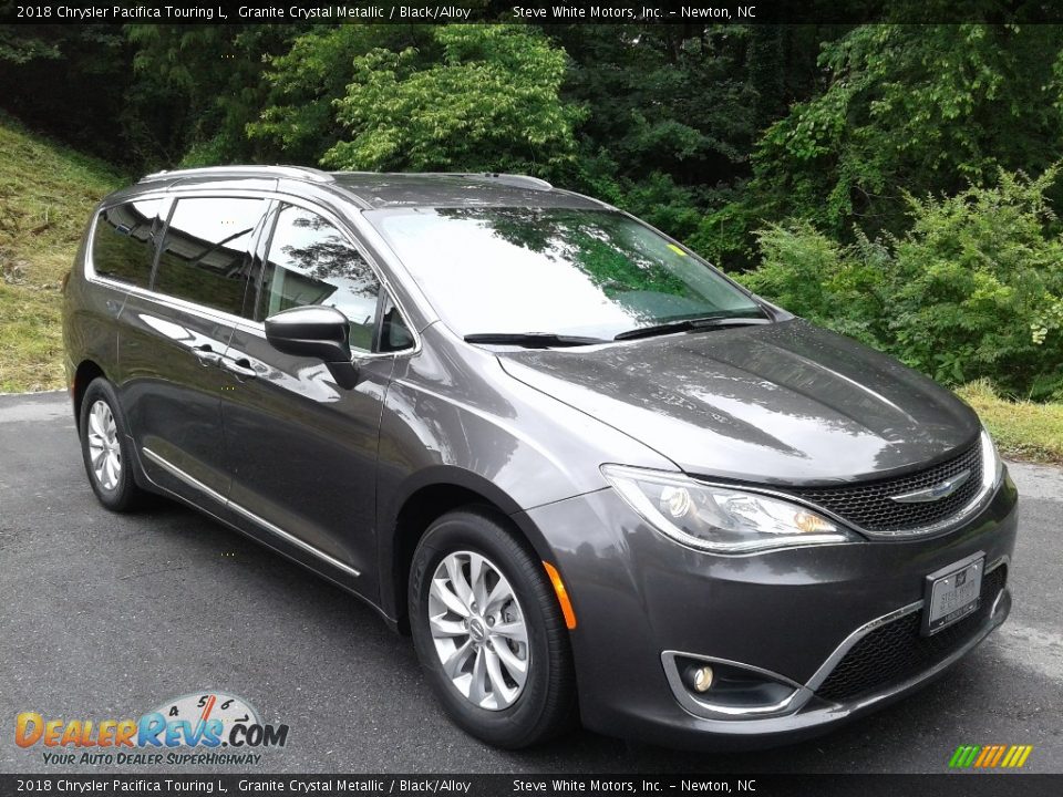 2018 Chrysler Pacifica Touring L Granite Crystal Metallic / Black/Alloy Photo #4