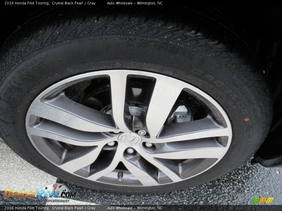 2016 Honda Pilot Touring Crystal Black Pearl / Gray Photo #7