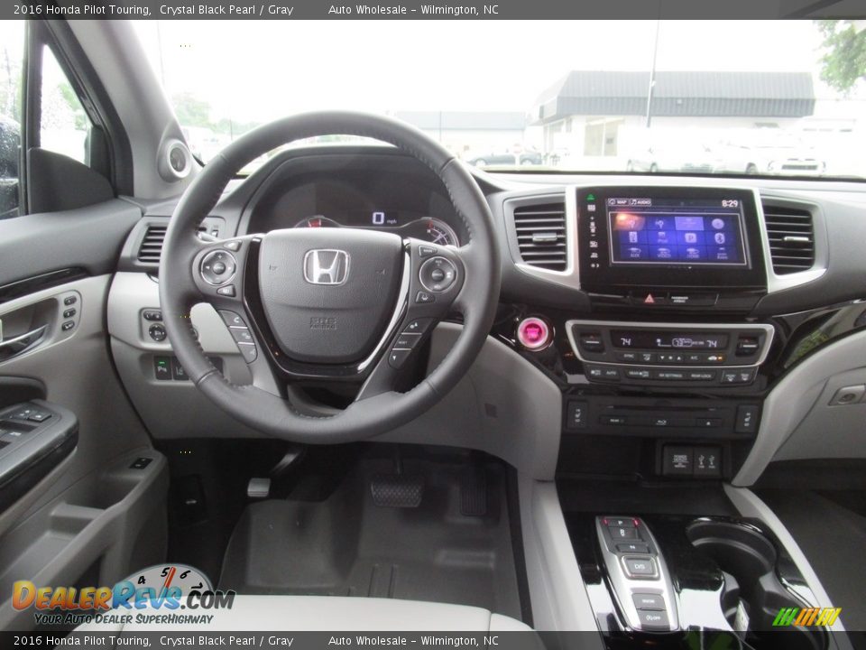 2016 Honda Pilot Touring Crystal Black Pearl / Gray Photo #11