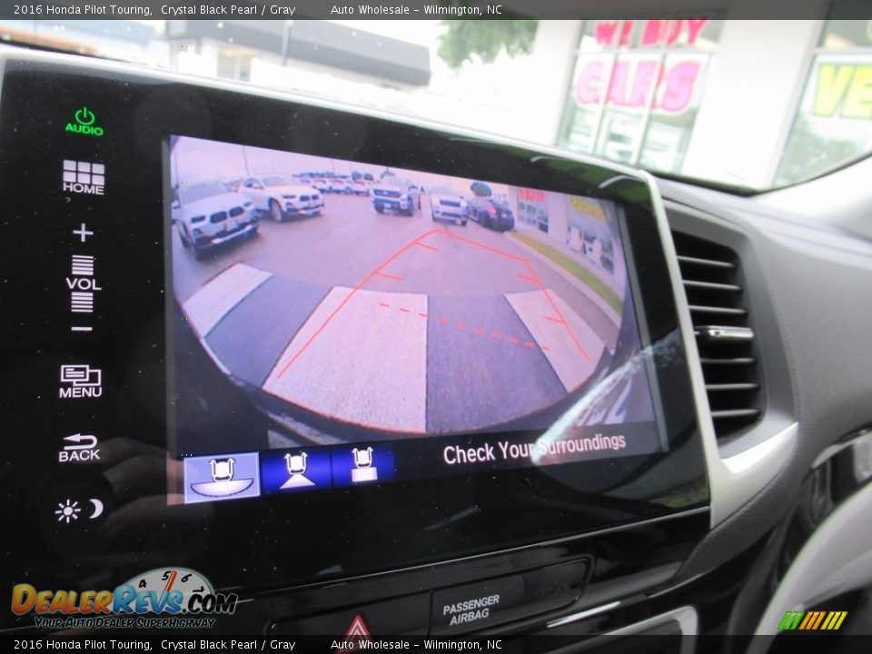 2016 Honda Pilot Touring Crystal Black Pearl / Gray Photo #18