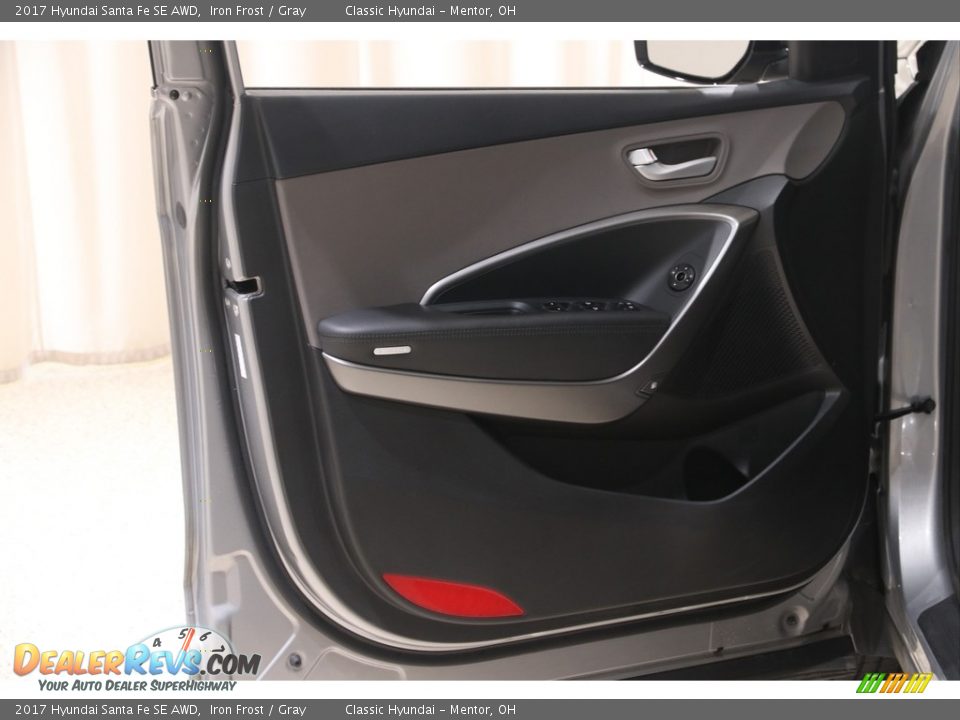 2017 Hyundai Santa Fe SE AWD Iron Frost / Gray Photo #4