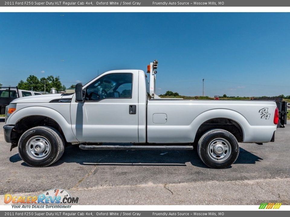 2011 Ford F250 Super Duty XLT Regular Cab 4x4 Oxford White / Steel Gray Photo #7