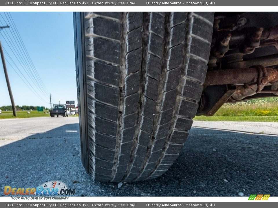 2011 Ford F250 Super Duty XLT Regular Cab 4x4 Oxford White / Steel Gray Photo #11