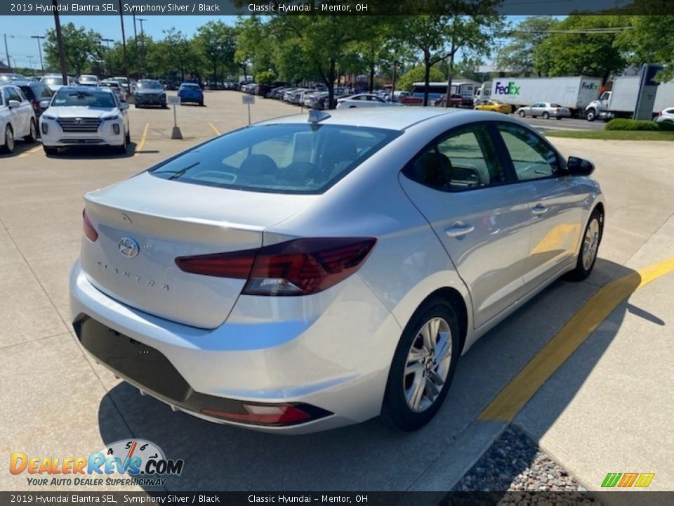 2019 Hyundai Elantra SEL Symphony Silver / Black Photo #2