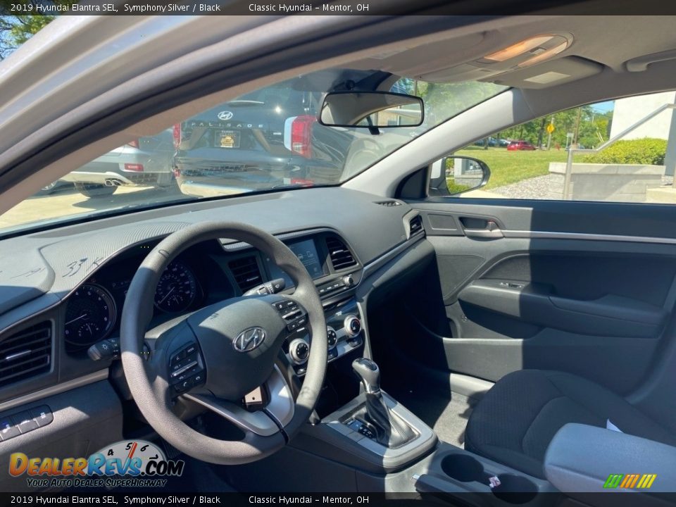 2019 Hyundai Elantra SEL Symphony Silver / Black Photo #3