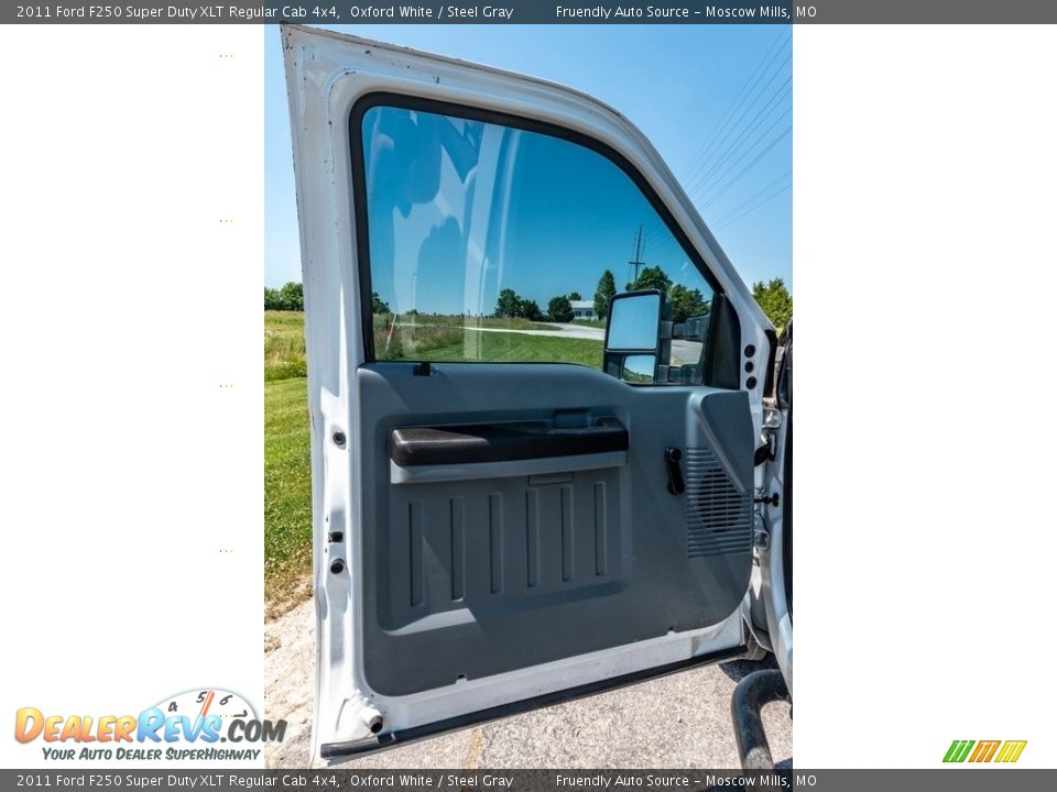 2011 Ford F250 Super Duty XLT Regular Cab 4x4 Oxford White / Steel Gray Photo #21