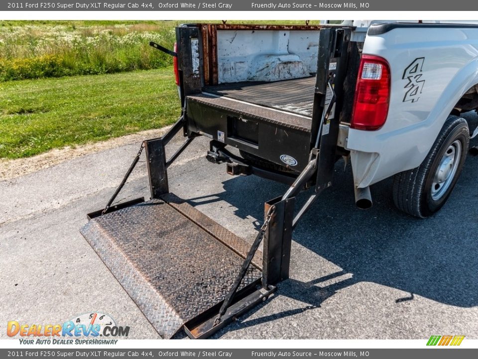 2011 Ford F250 Super Duty XLT Regular Cab 4x4 Oxford White / Steel Gray Photo #25