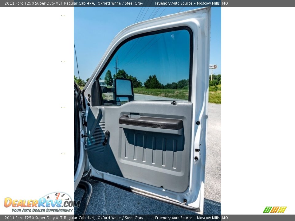 2011 Ford F250 Super Duty XLT Regular Cab 4x4 Oxford White / Steel Gray Photo #26