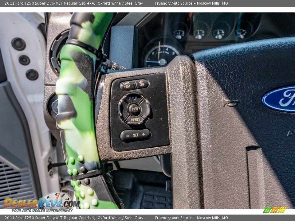 2011 Ford F250 Super Duty XLT Regular Cab 4x4 Oxford White / Steel Gray Photo #33