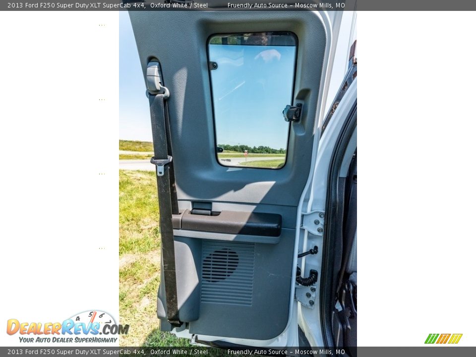 2013 Ford F250 Super Duty XLT SuperCab 4x4 Oxford White / Steel Photo #32