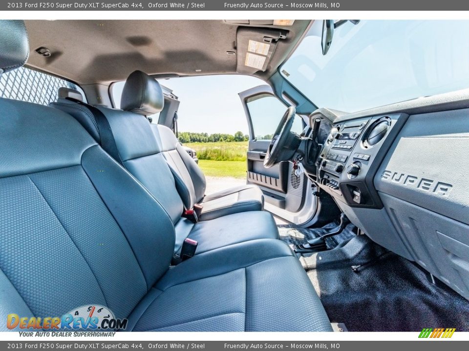 2013 Ford F250 Super Duty XLT SuperCab 4x4 Oxford White / Steel Photo #35