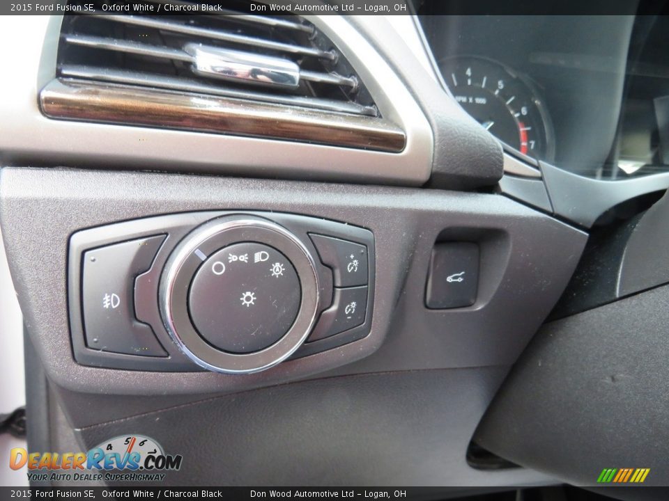 2015 Ford Fusion SE Oxford White / Charcoal Black Photo #14