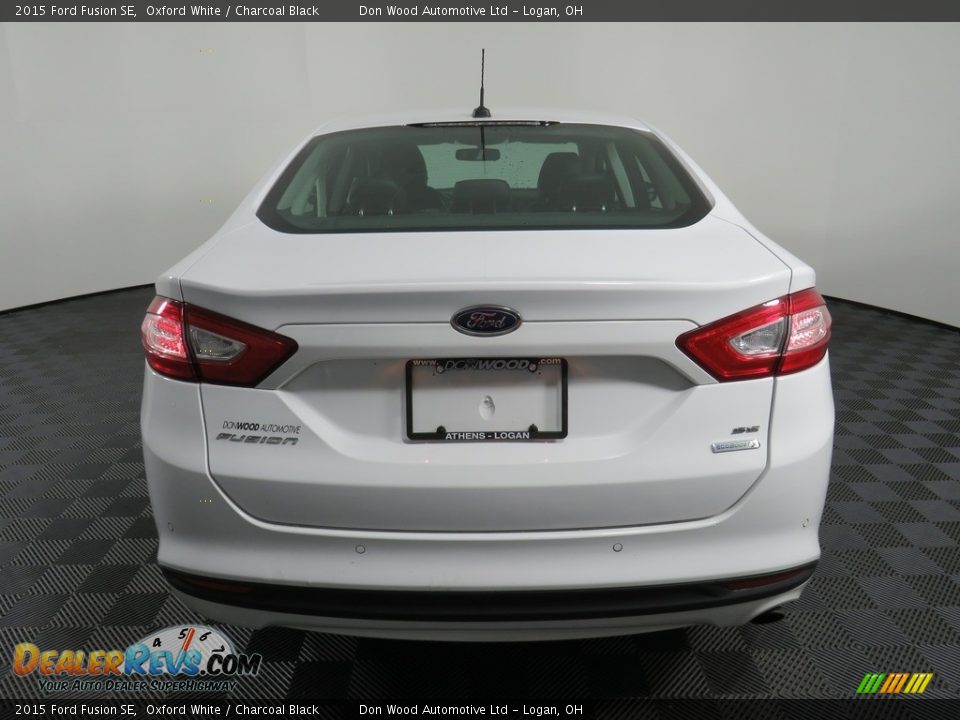 2015 Ford Fusion SE Oxford White / Charcoal Black Photo #31