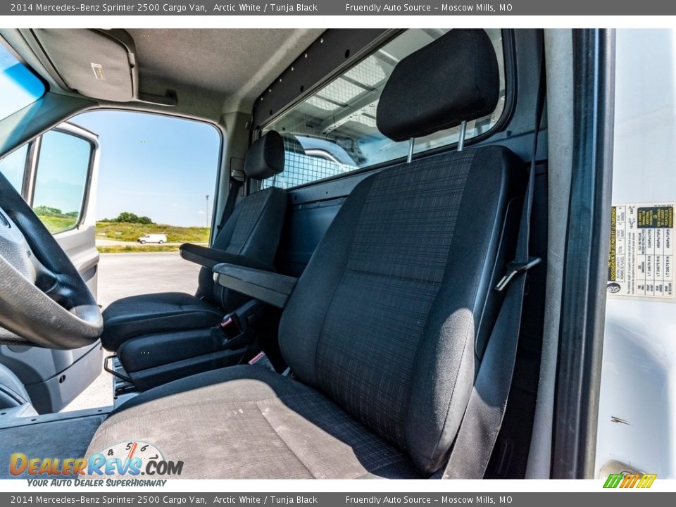 2014 Mercedes-Benz Sprinter 2500 Cargo Van Arctic White / Tunja Black Photo #18