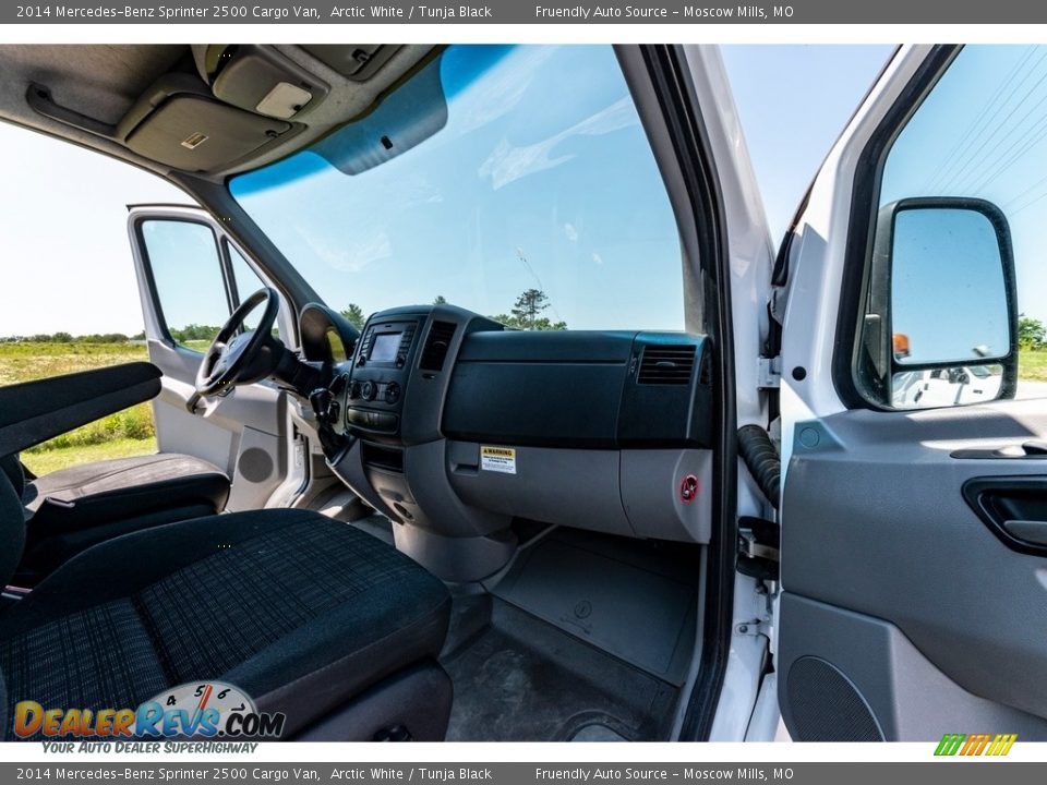 2014 Mercedes-Benz Sprinter 2500 Cargo Van Arctic White / Tunja Black Photo #29