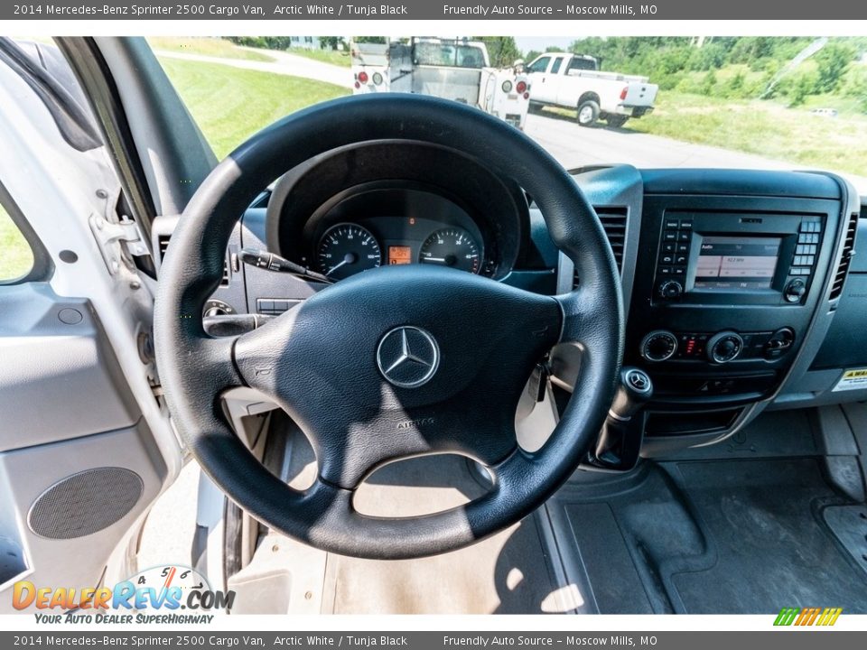 2014 Mercedes-Benz Sprinter 2500 Cargo Van Arctic White / Tunja Black Photo #34