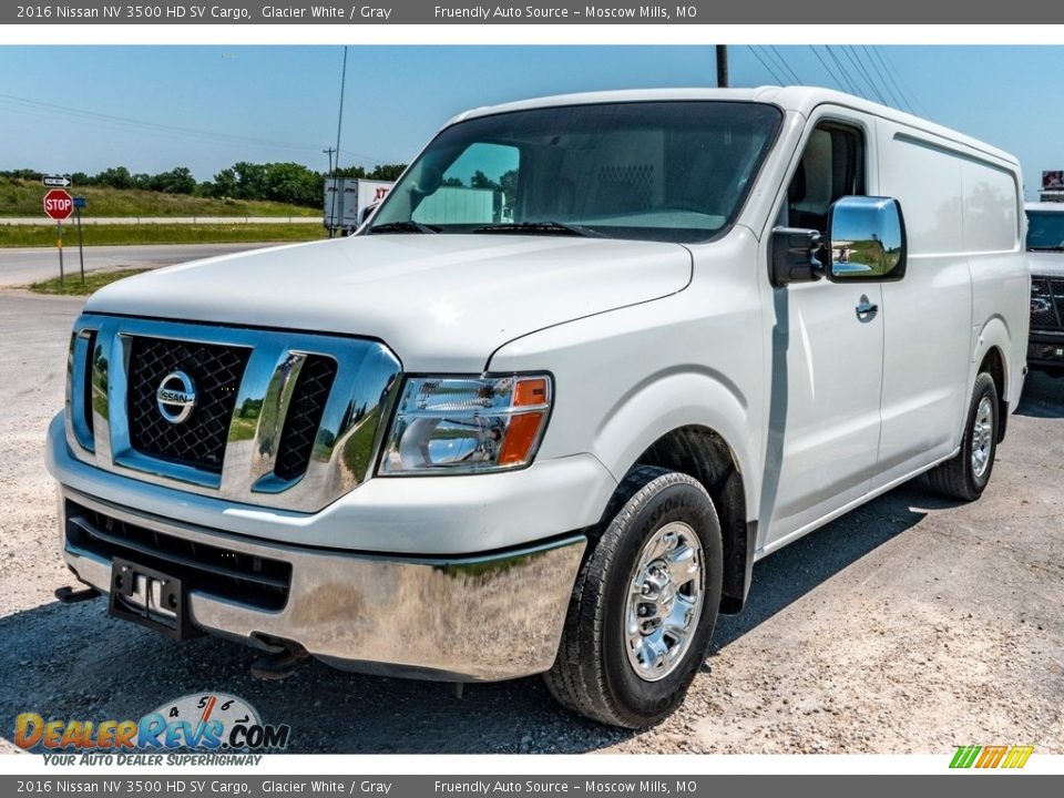 Front 3/4 View of 2016 Nissan NV 3500 HD SV Cargo Photo #8