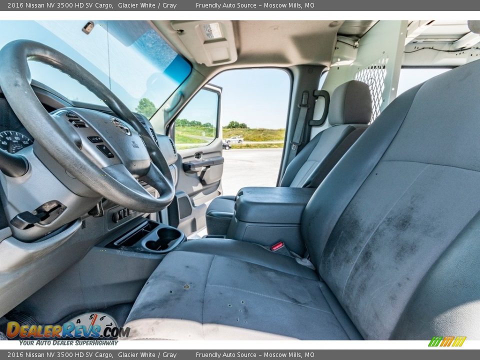 2016 Nissan NV 3500 HD SV Cargo Glacier White / Gray Photo #19