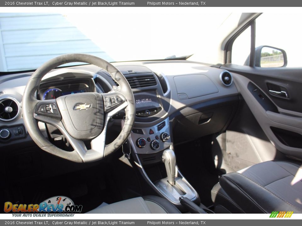 2016 Chevrolet Trax LT Cyber Gray Metallic / Jet Black/Light Titanium Photo #21