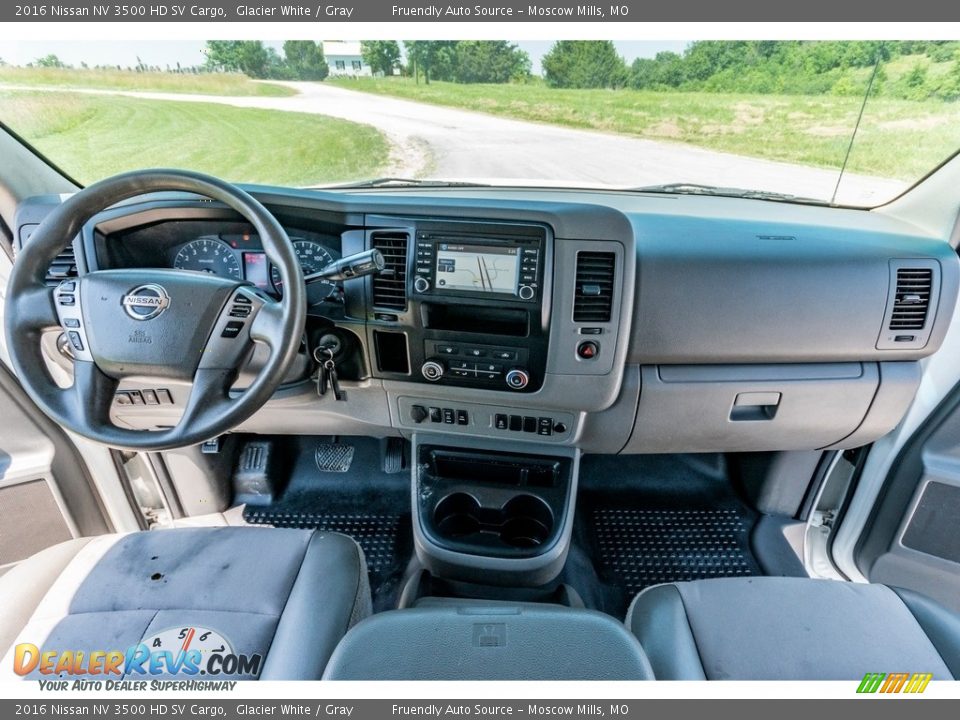 2016 Nissan NV 3500 HD SV Cargo Glacier White / Gray Photo #32