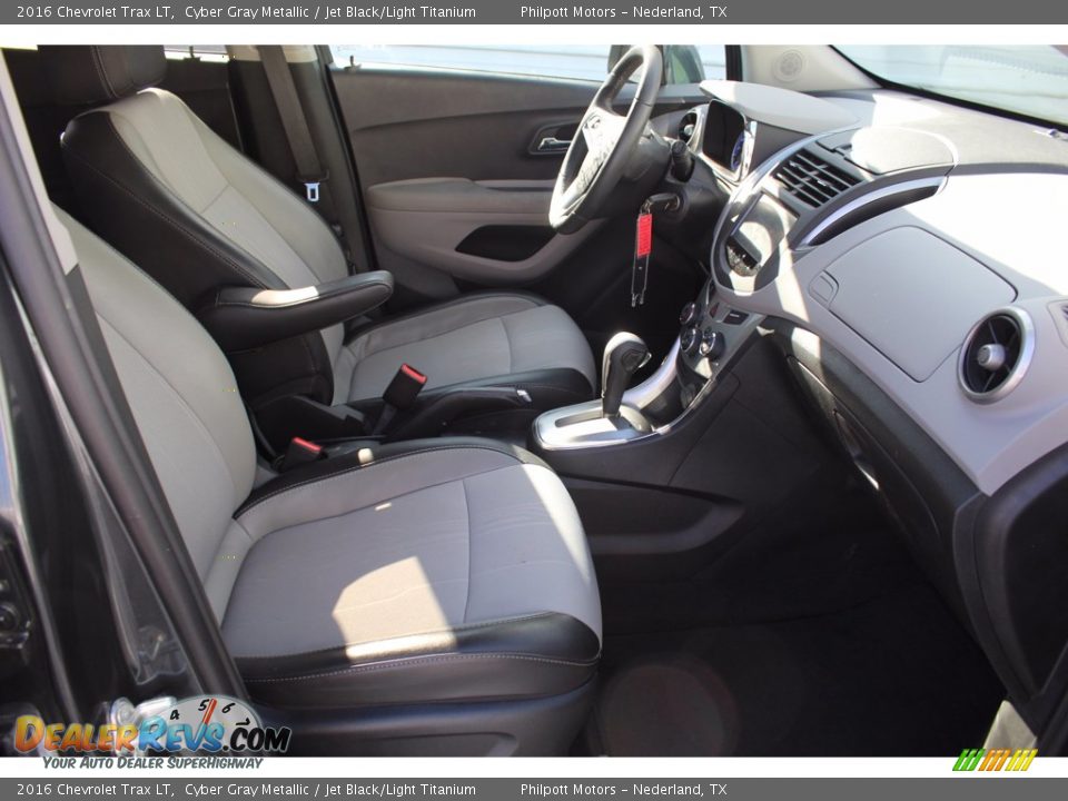2016 Chevrolet Trax LT Cyber Gray Metallic / Jet Black/Light Titanium Photo #27