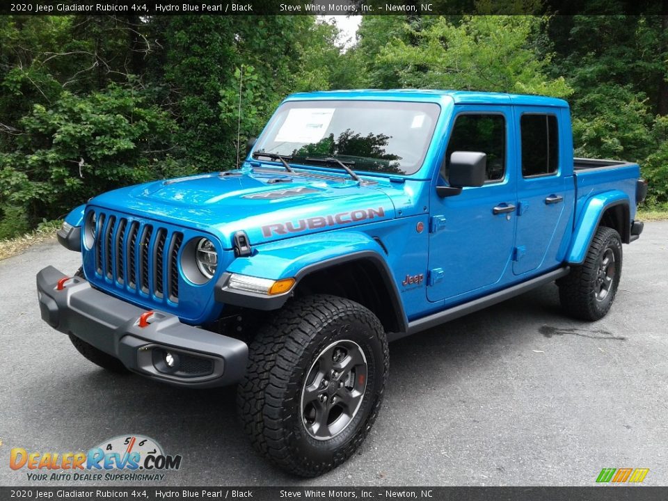 Front 3/4 View of 2020 Jeep Gladiator Rubicon 4x4 Photo #2