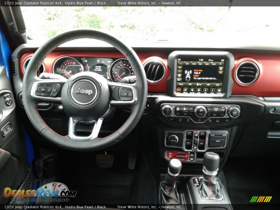 Dashboard of 2020 Jeep Gladiator Rubicon 4x4 Photo #15