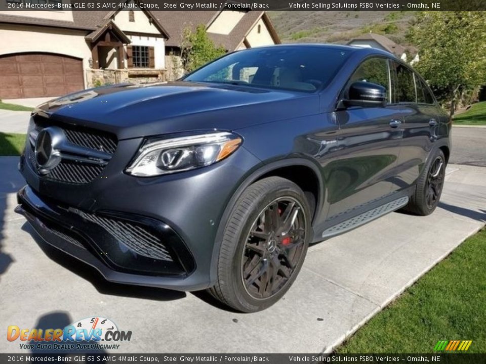 Front 3/4 View of 2016 Mercedes-Benz GLE 63 S AMG 4Matic Coupe Photo #1