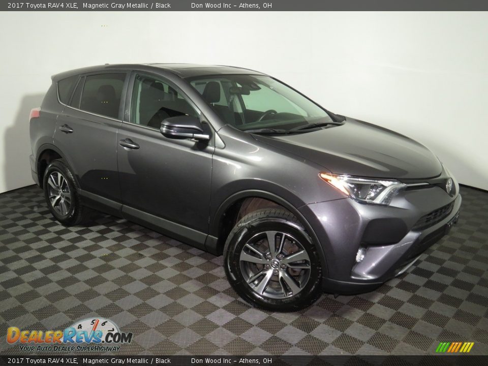 2017 Toyota RAV4 XLE Magnetic Gray Metallic / Black Photo #2
