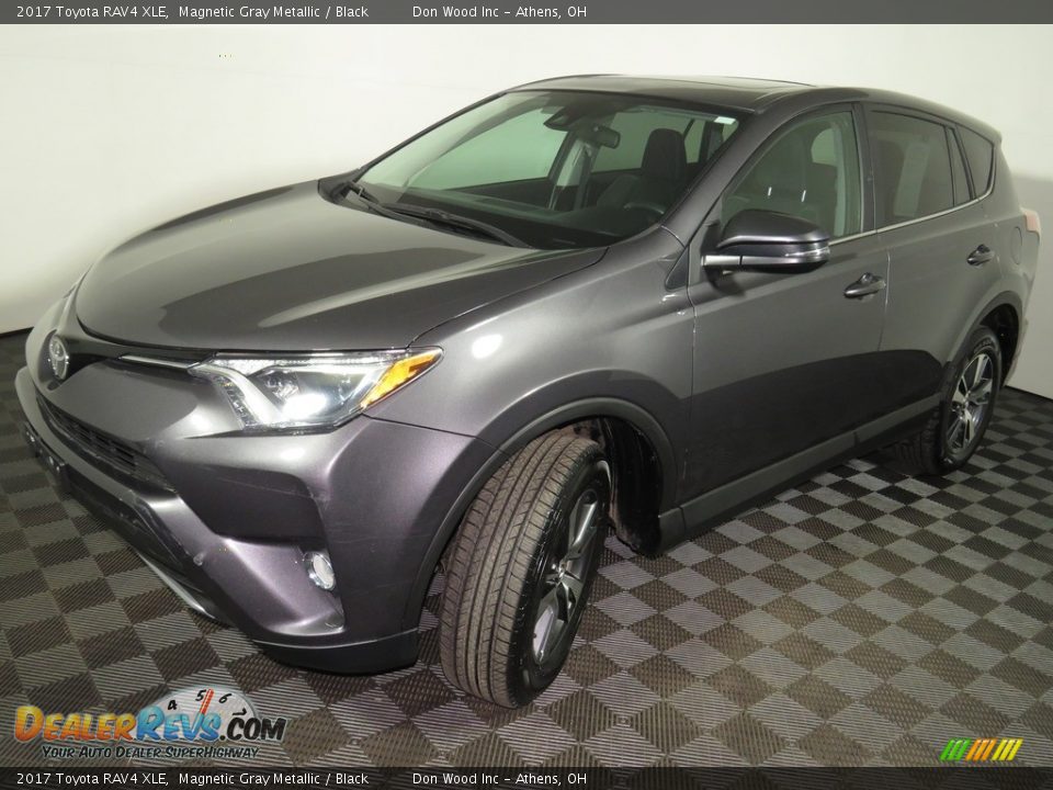 2017 Toyota RAV4 XLE Magnetic Gray Metallic / Black Photo #7