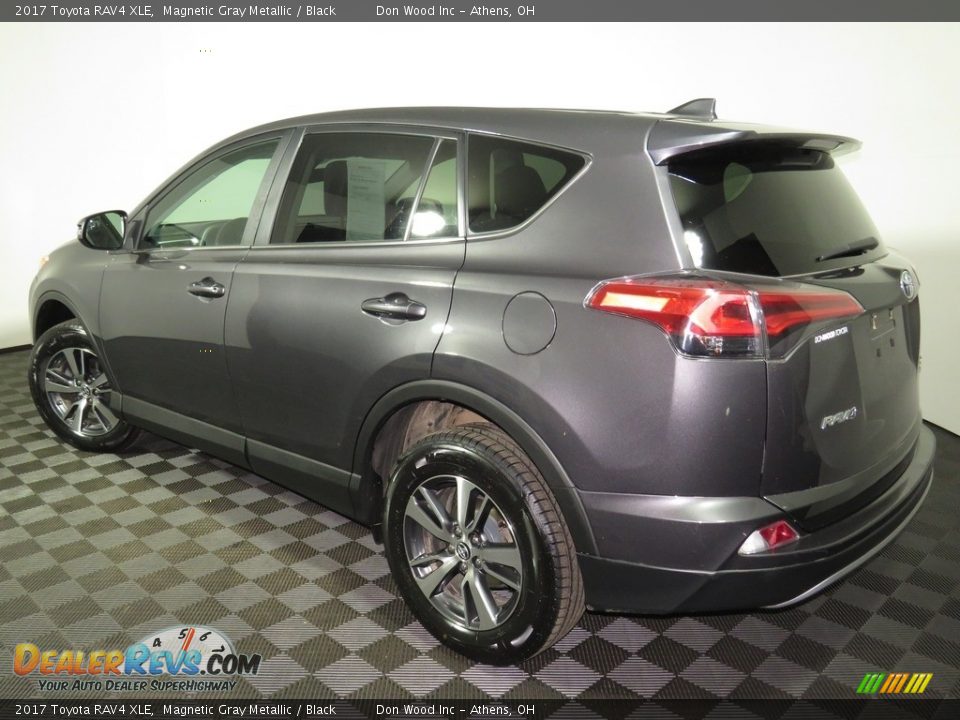 2017 Toyota RAV4 XLE Magnetic Gray Metallic / Black Photo #9