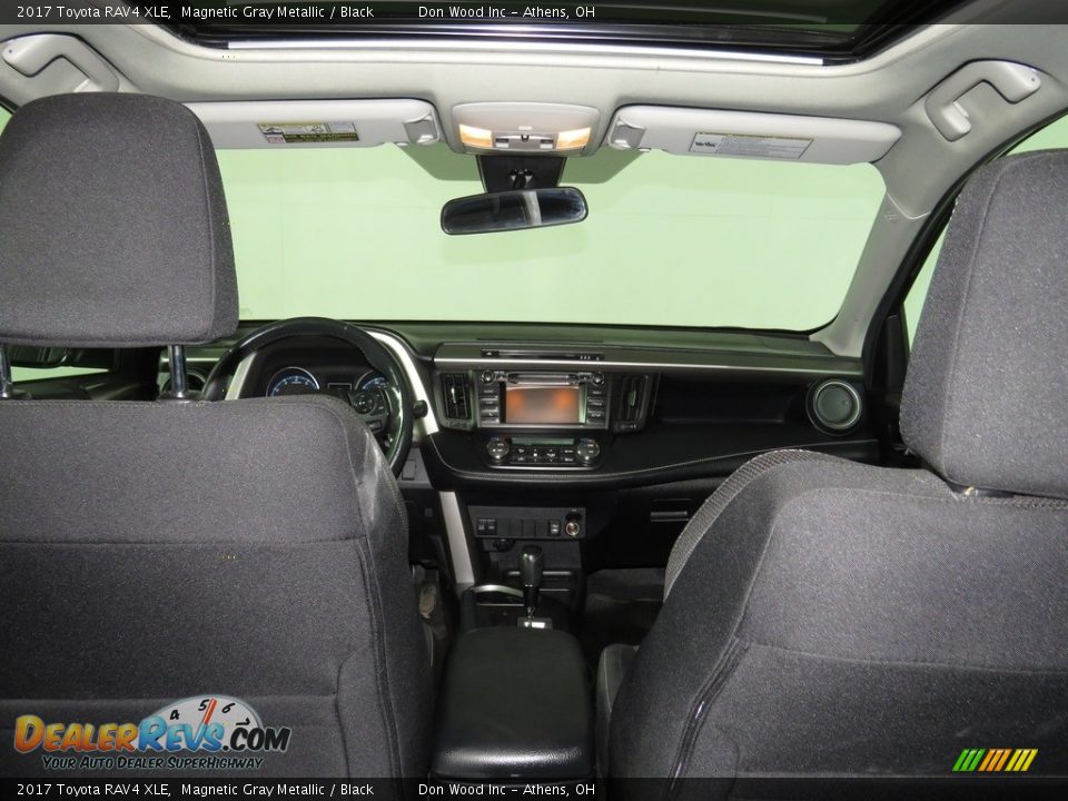 2017 Toyota RAV4 XLE Magnetic Gray Metallic / Black Photo #14