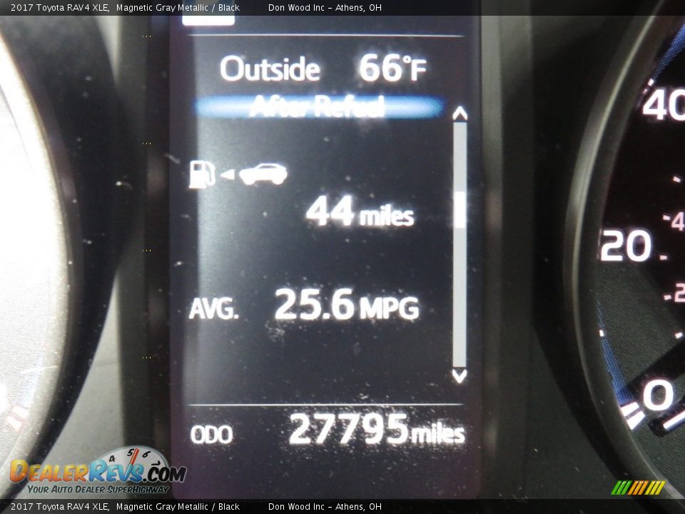 2017 Toyota RAV4 XLE Magnetic Gray Metallic / Black Photo #18